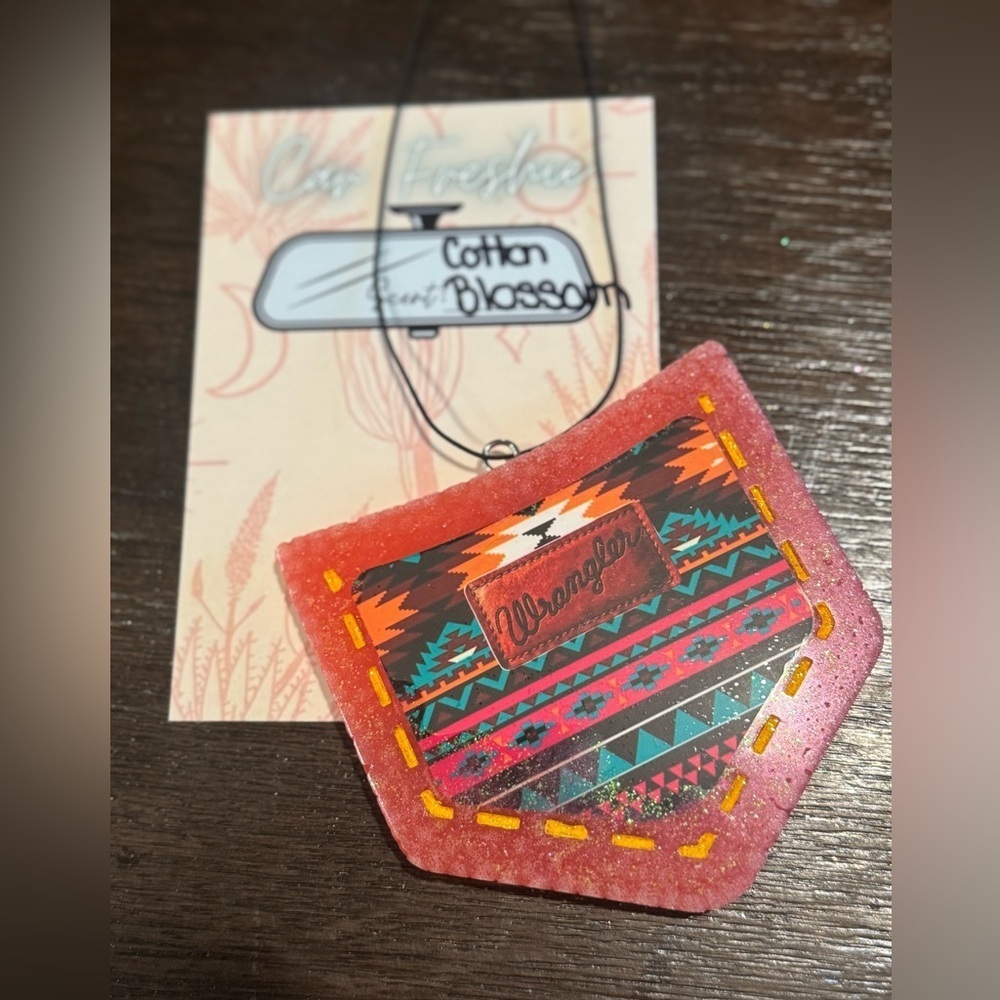 Wrangler Multicolor Geometric Air Freshener- FRESHIE